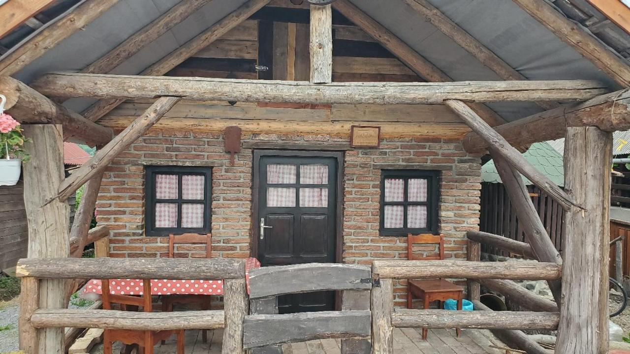 Casa Rustic Feher & Fekete Vendeghazak Sovata Exterior photo