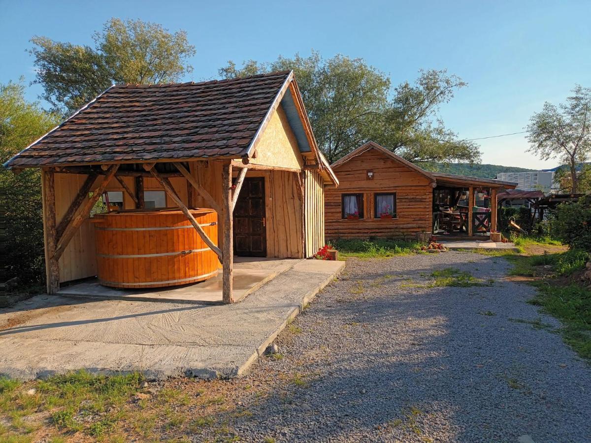 Casa Rustic Feher & Fekete Vendeghazak Sovata Exterior photo
